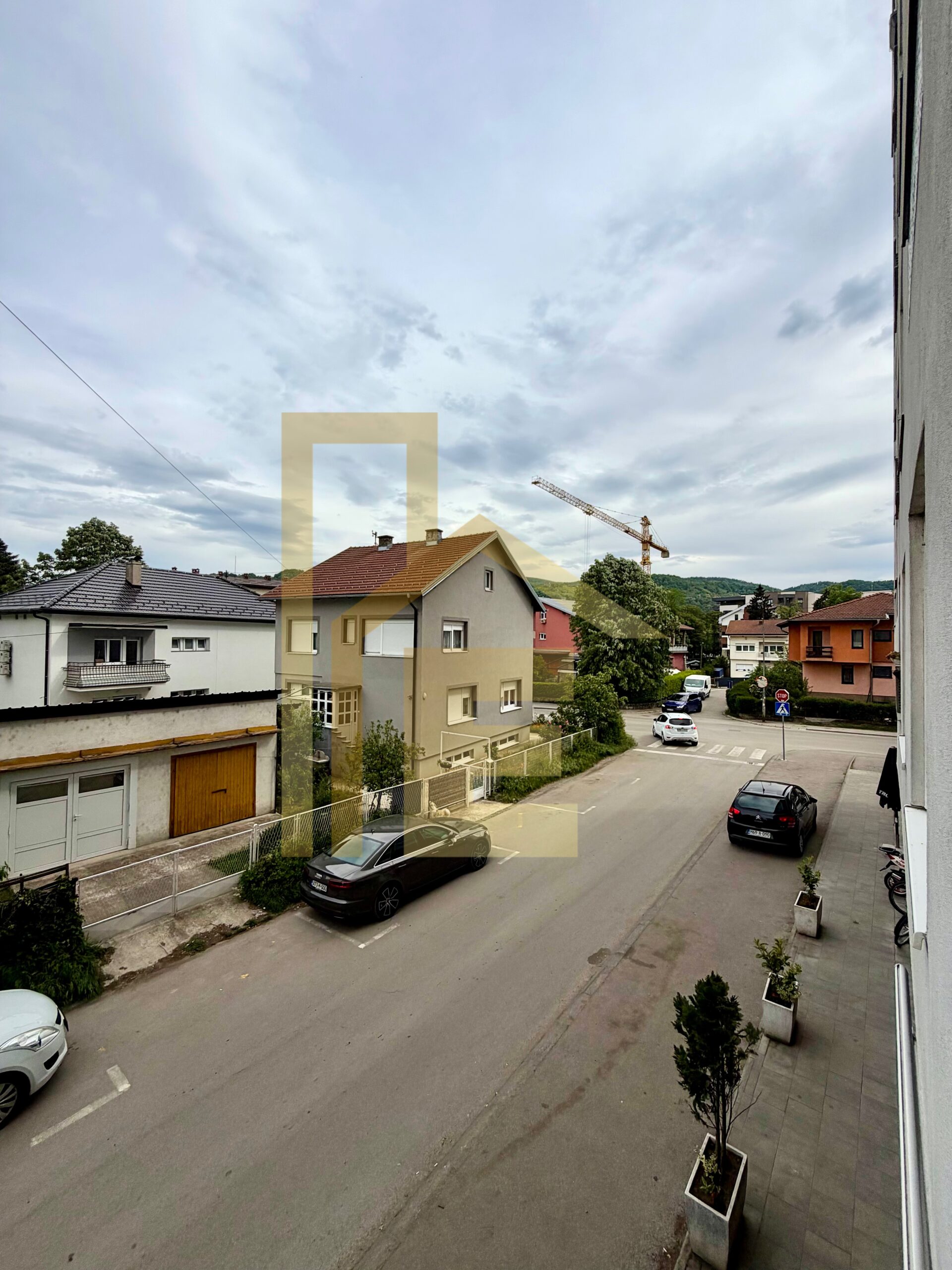 Iznajmljujemo dvosoban stan na odličnoj lokaciji, naselje Čaire slika 19