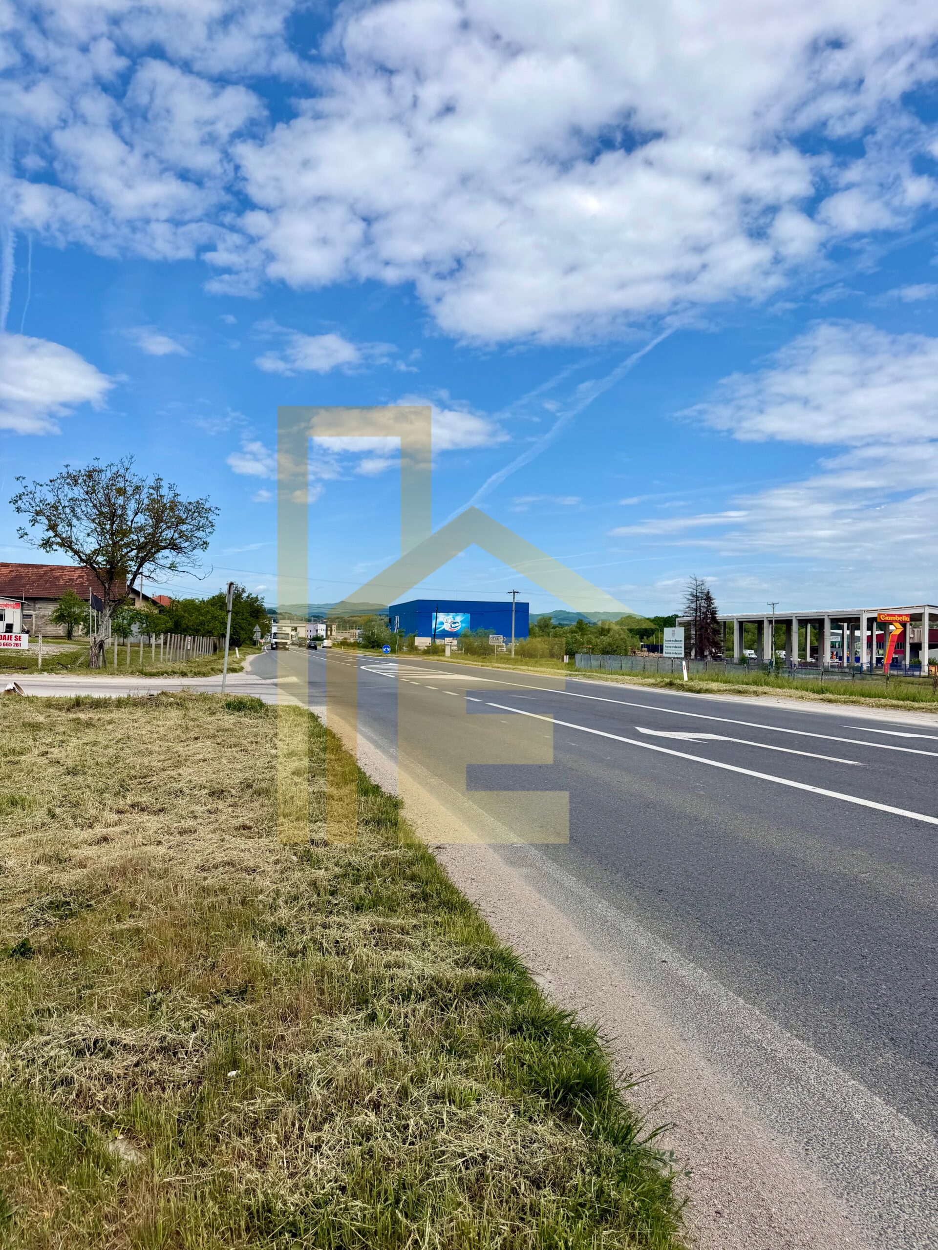 Zemljište sa pripadajućim poslovnim prostorom, Dragočaj slika 10