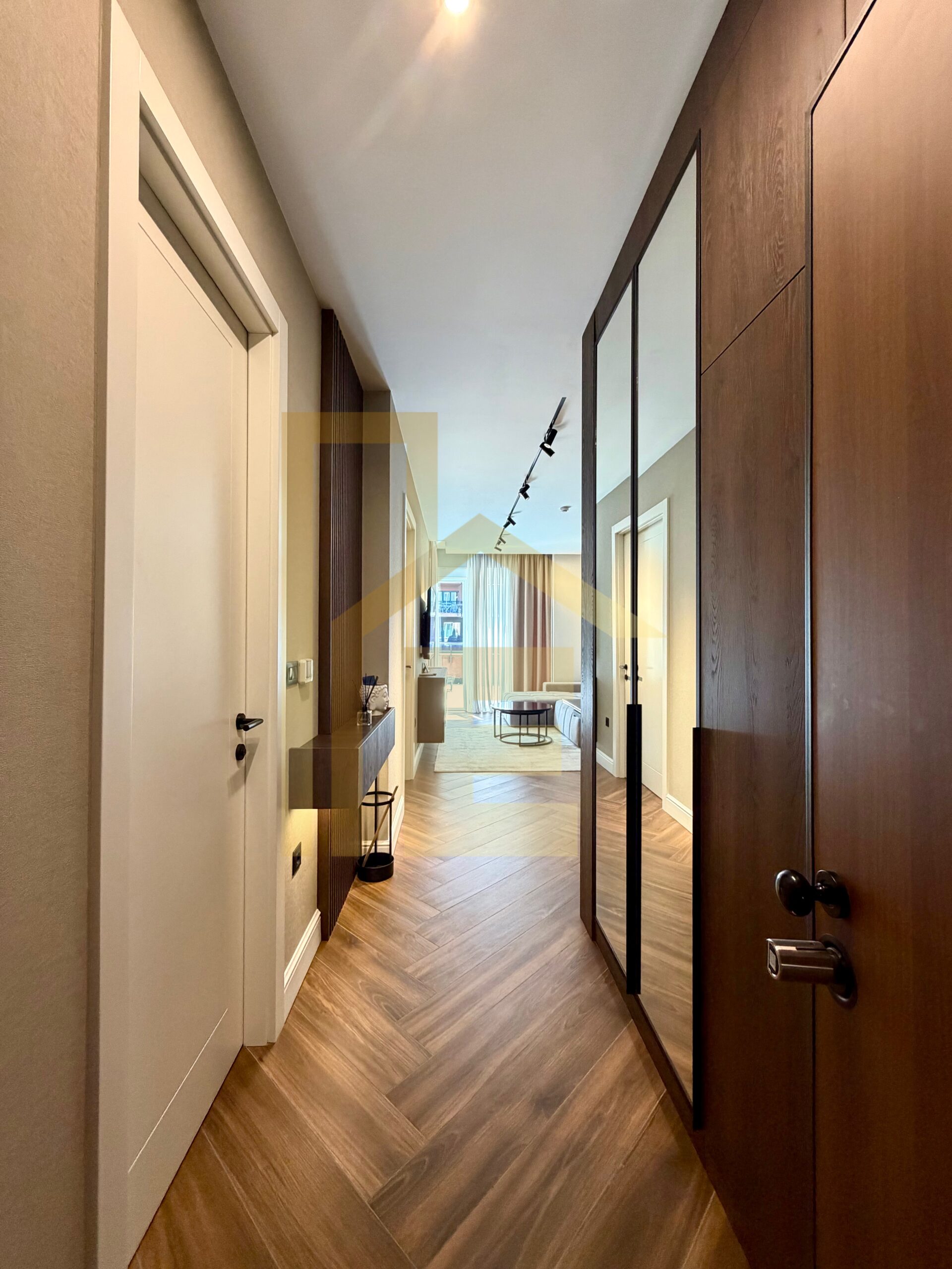 PREMIUM Dvosoban stan u strogom Centru grada slika 12
