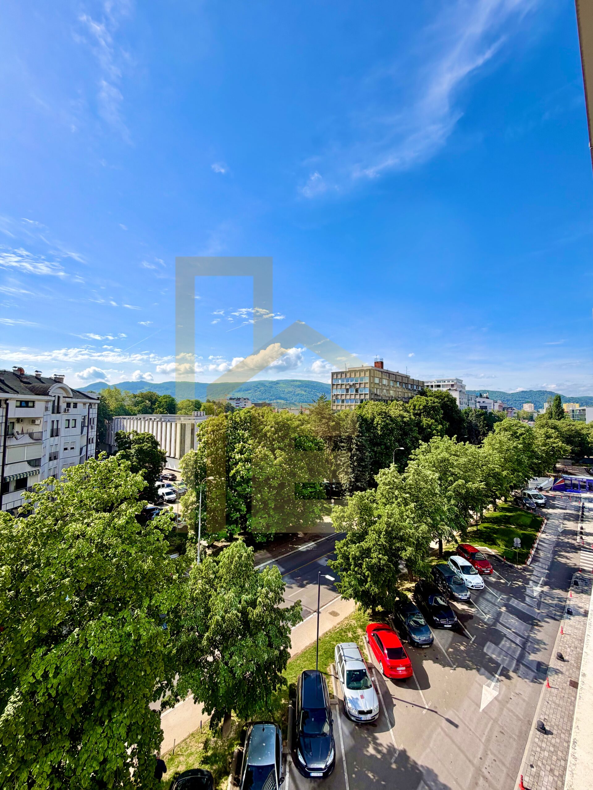 LUX Trosoban stan sa garažom, Nova Varoš slika 12