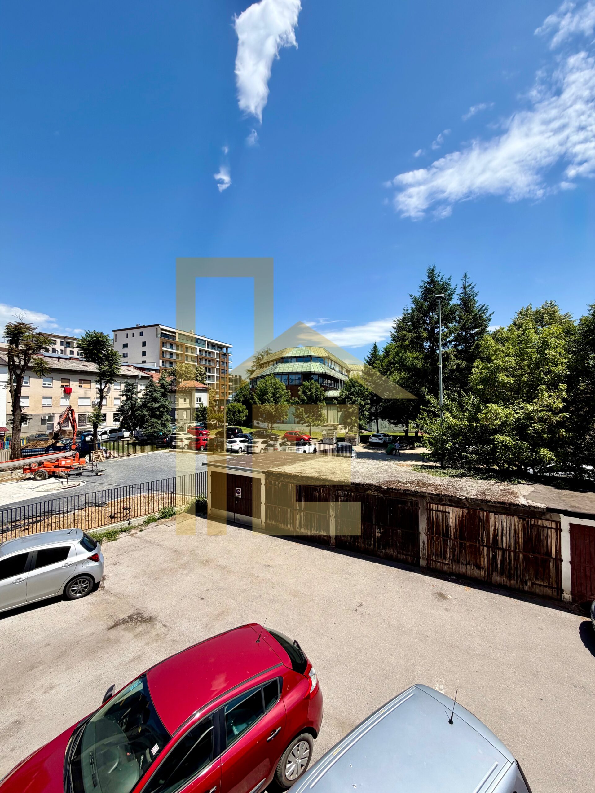 Iznajmljujemo kancelarijski prostor u Centru grada slika 10
