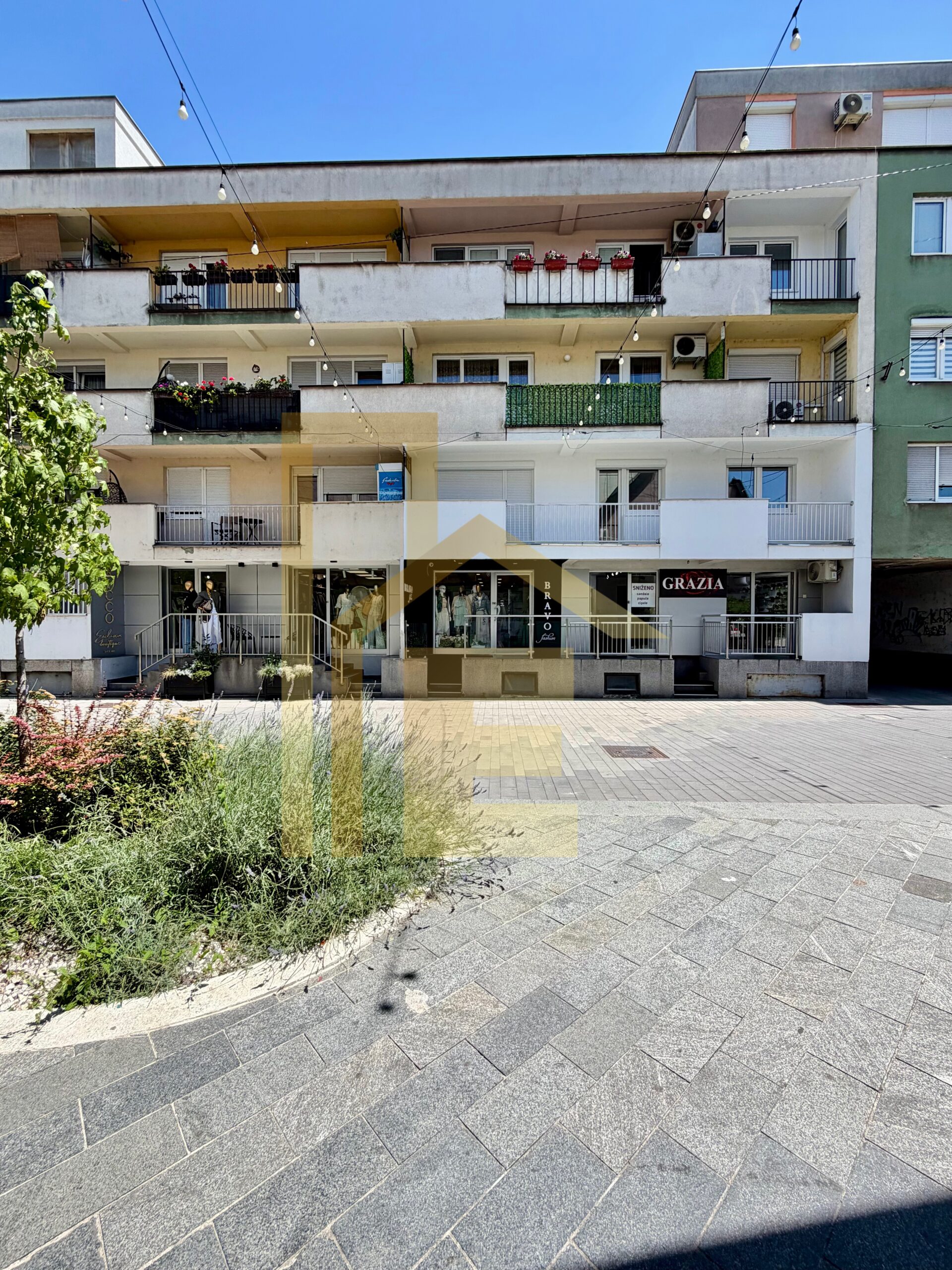 Iznajmljujemo kancelarijski prostor u Centru grada slika 22