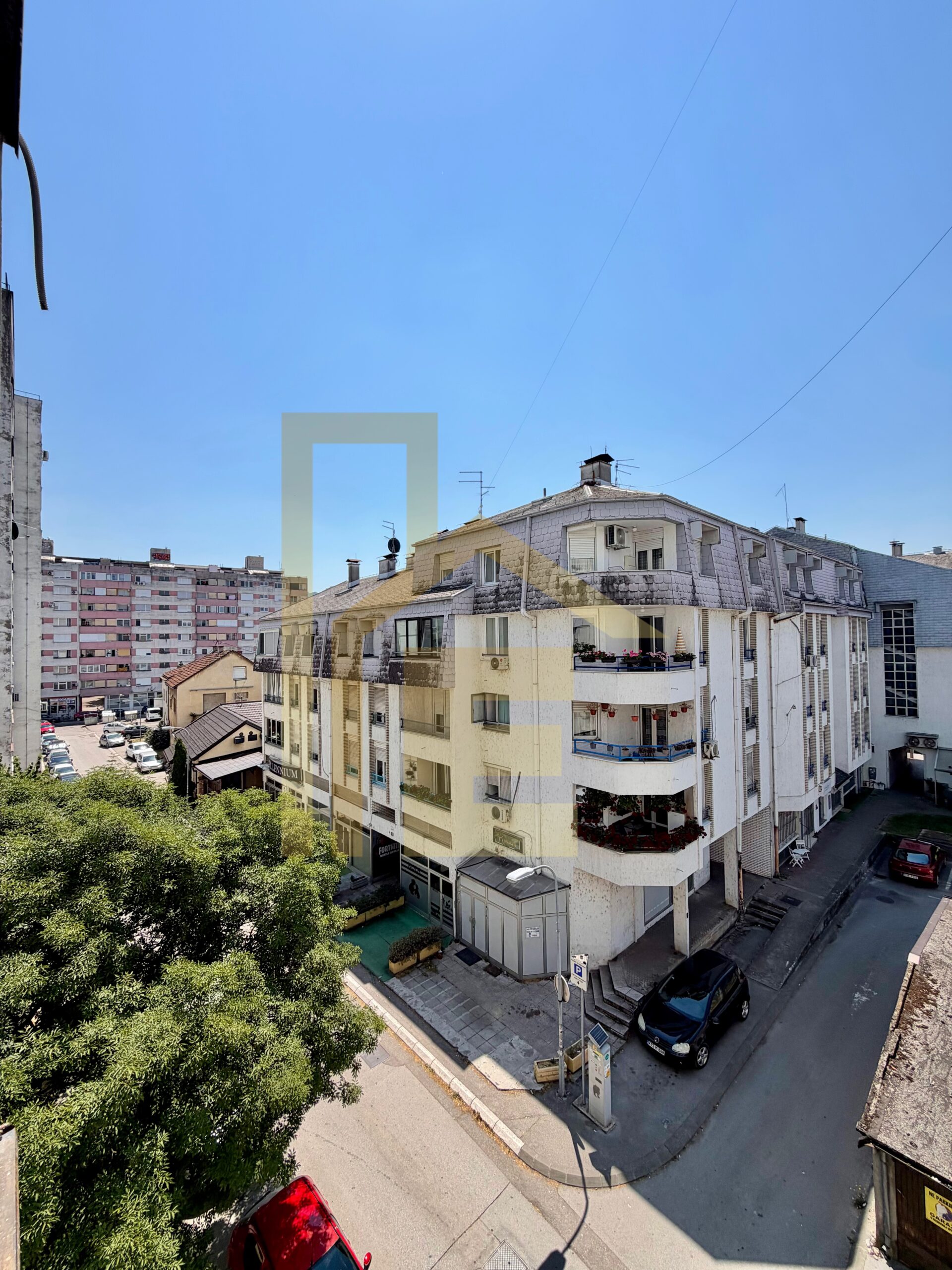 Iznajmljujemo dvosoban stan u Centru grada slika 24