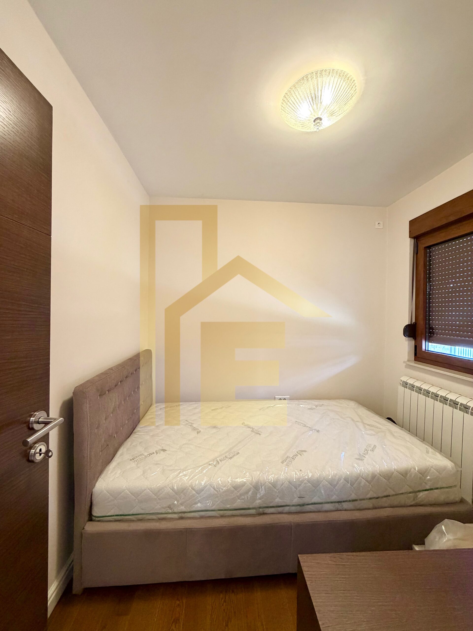 Na prodaju potpuna nova LUX kuća u mirnom naselju slika 12