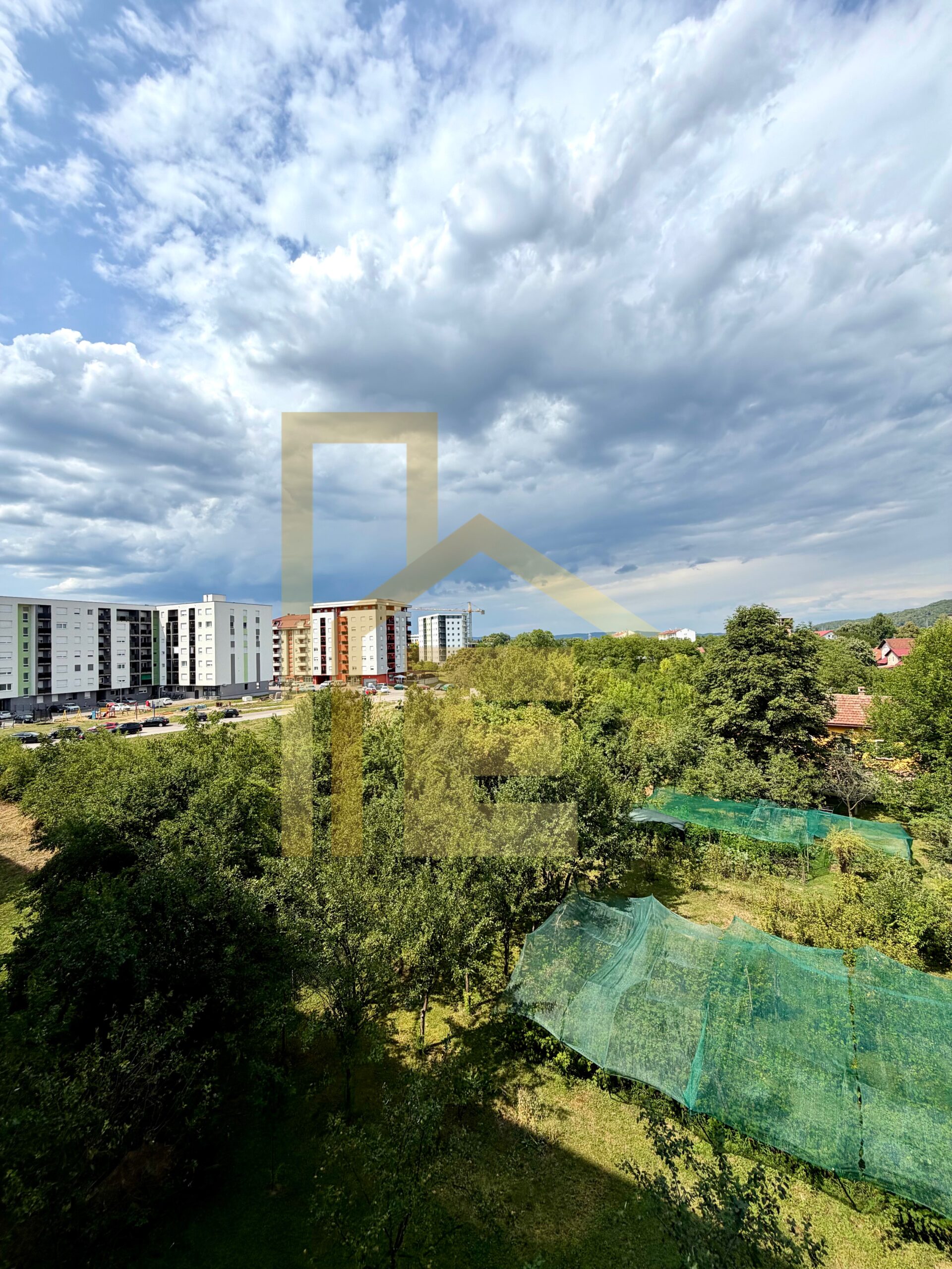 Iznajmljujemo NOV trosoban stan sa garažom, naselje Lazarevo slika 23