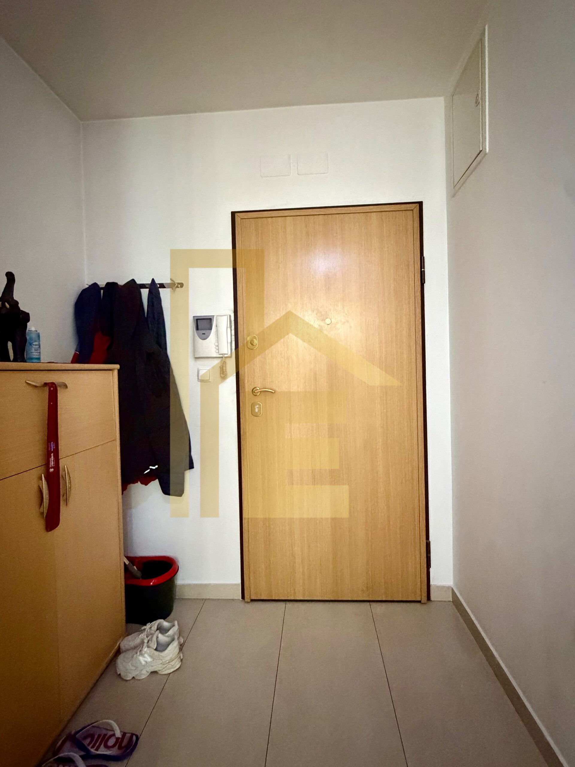 Na prodaju trosoban stan u strogom Centru grada slika 15