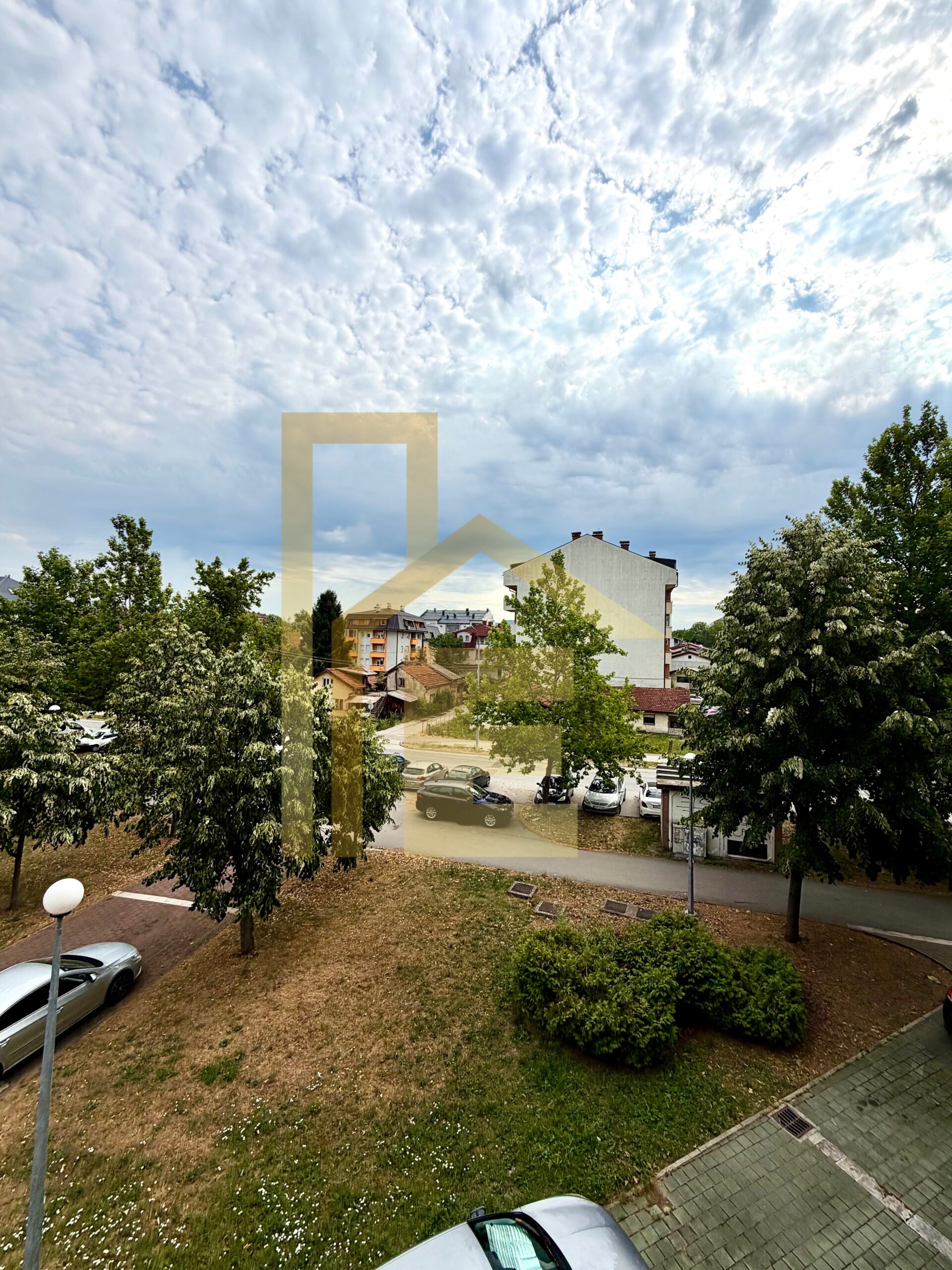 Iznajmljujemo dvosoban stan, podnožje Starčevice slika 19
