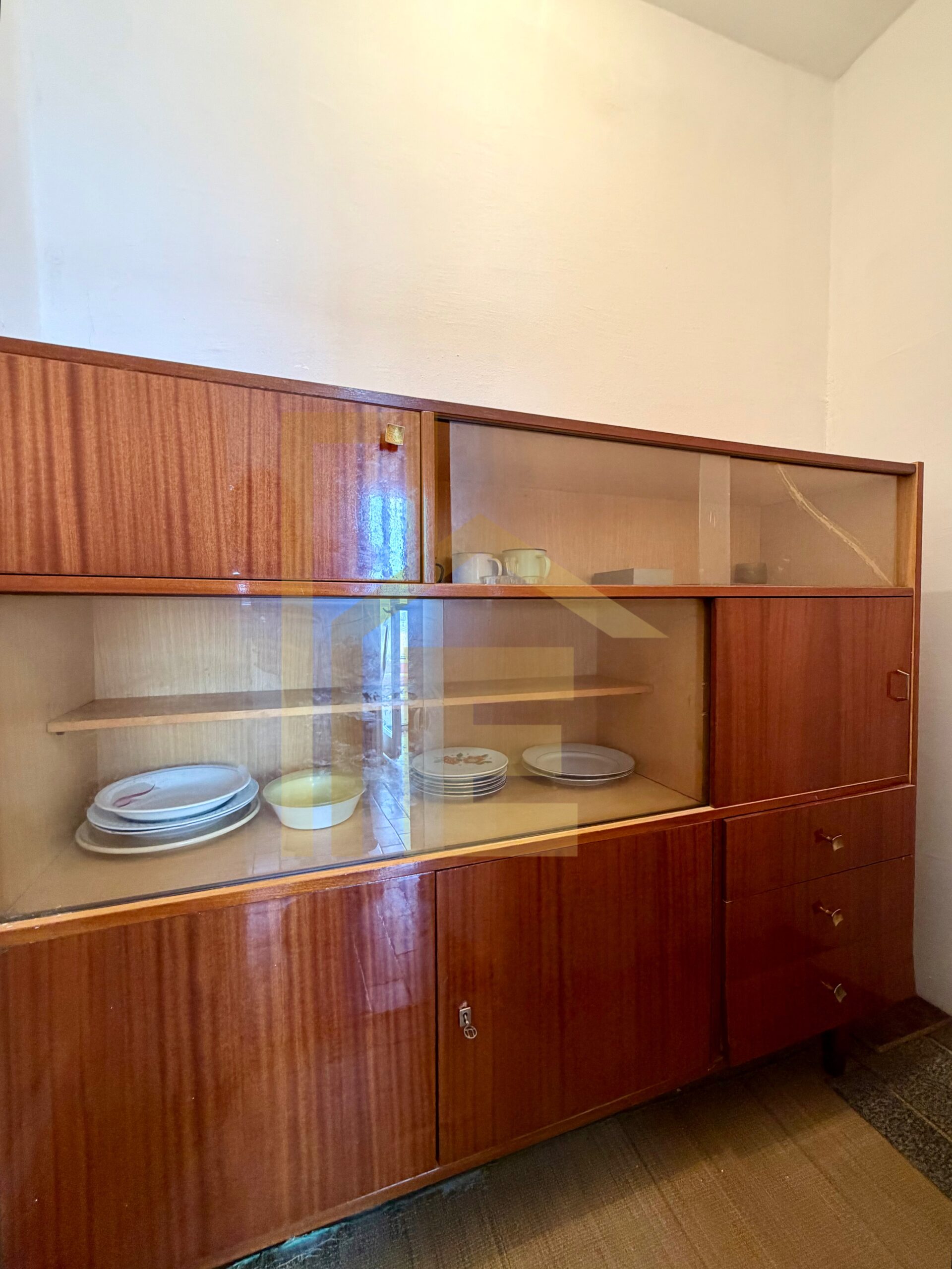 Na prodaju useljiv jednosoban stan 40 m2, naselje Sunca slika 12