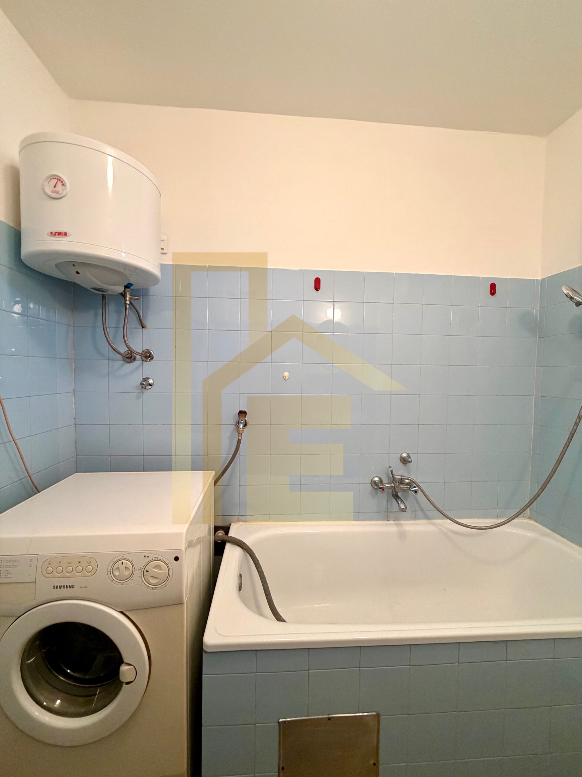 Na prodaju useljiv jednosoban stan 40 m2, naselje Sunca slika 16