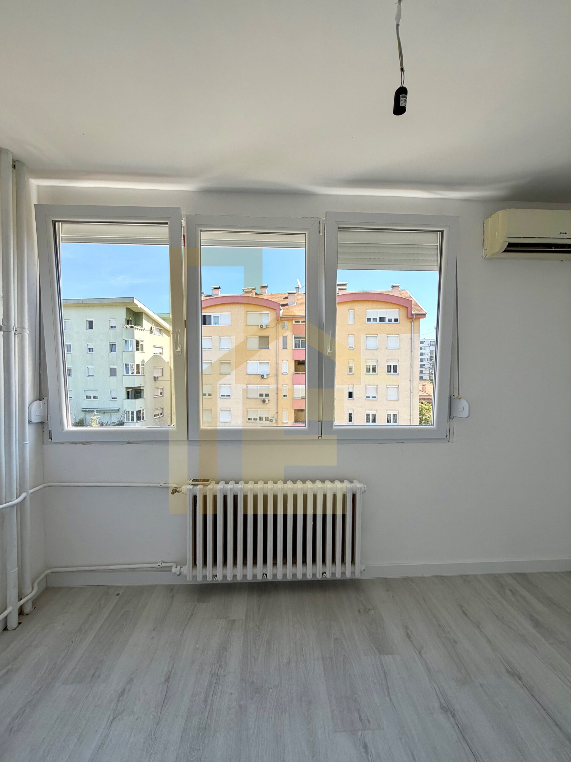 Na prodaju renoviran dvosoban stan, naselje Borik slika 11