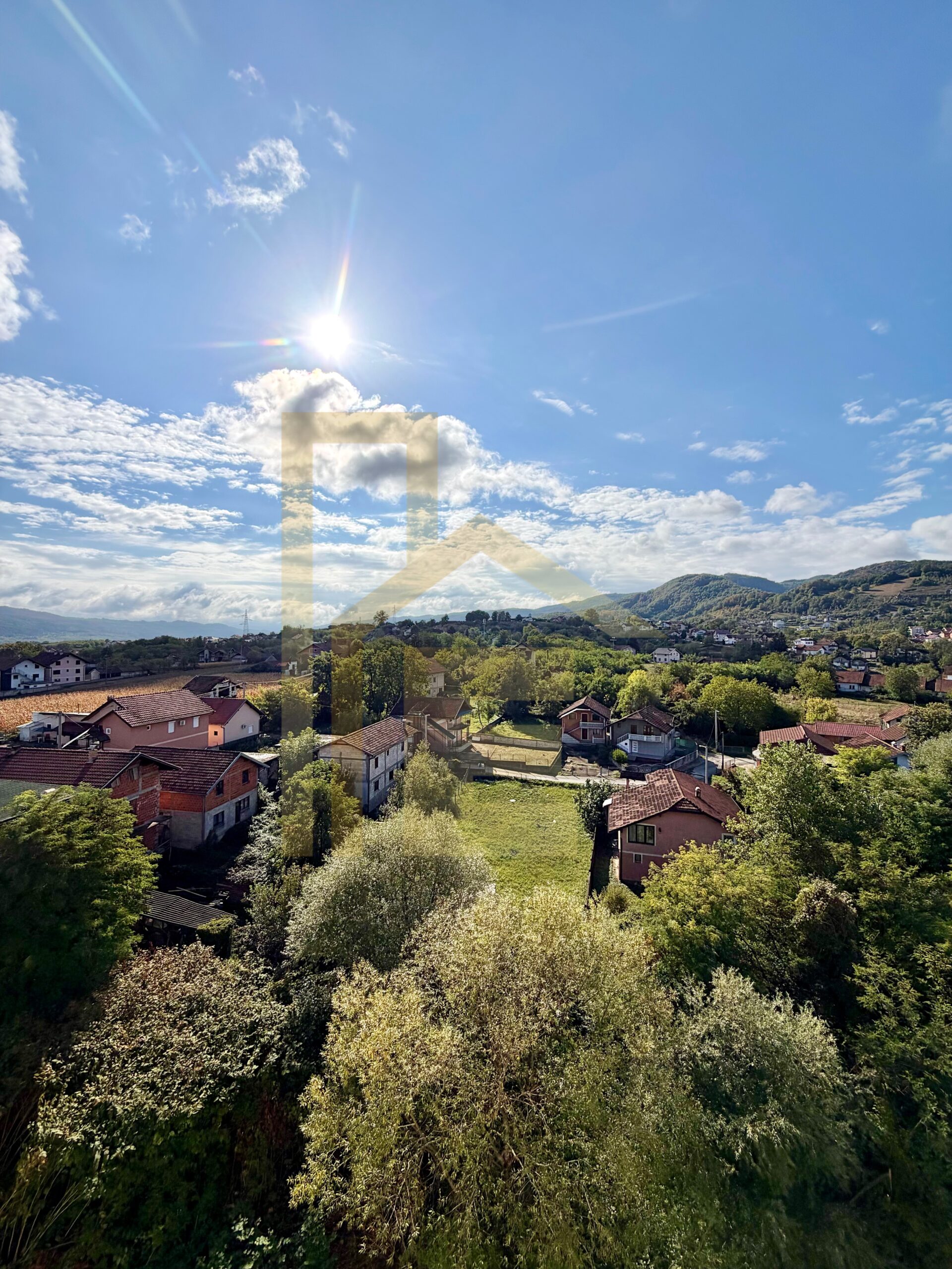 Na prodaju useljiv trosoban stan, NOVOGRADNJA slika 21