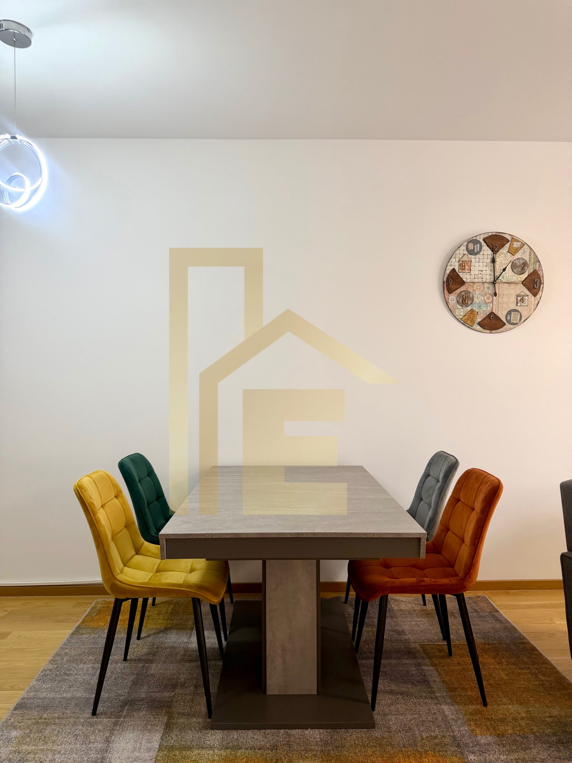 Iznajmljujemo trosoban stan sa garažom, naselje Ada slika 6