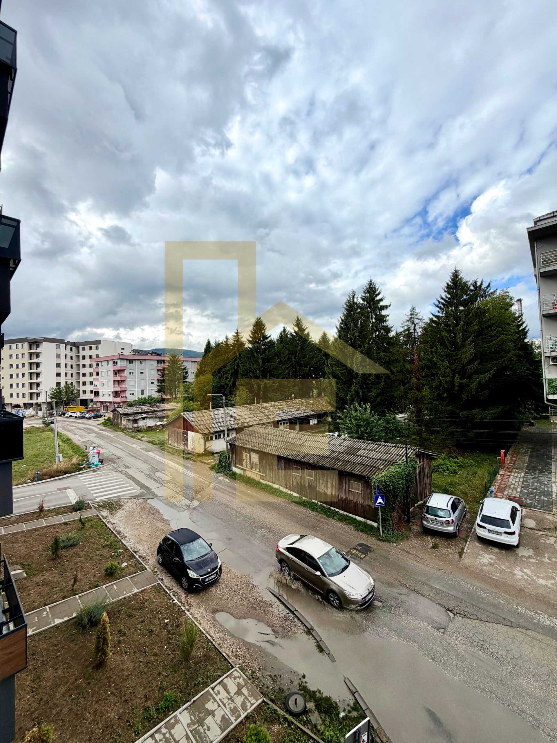 Iznajmljujemo trosoban stan sa garažom, naselje Ada slika 24