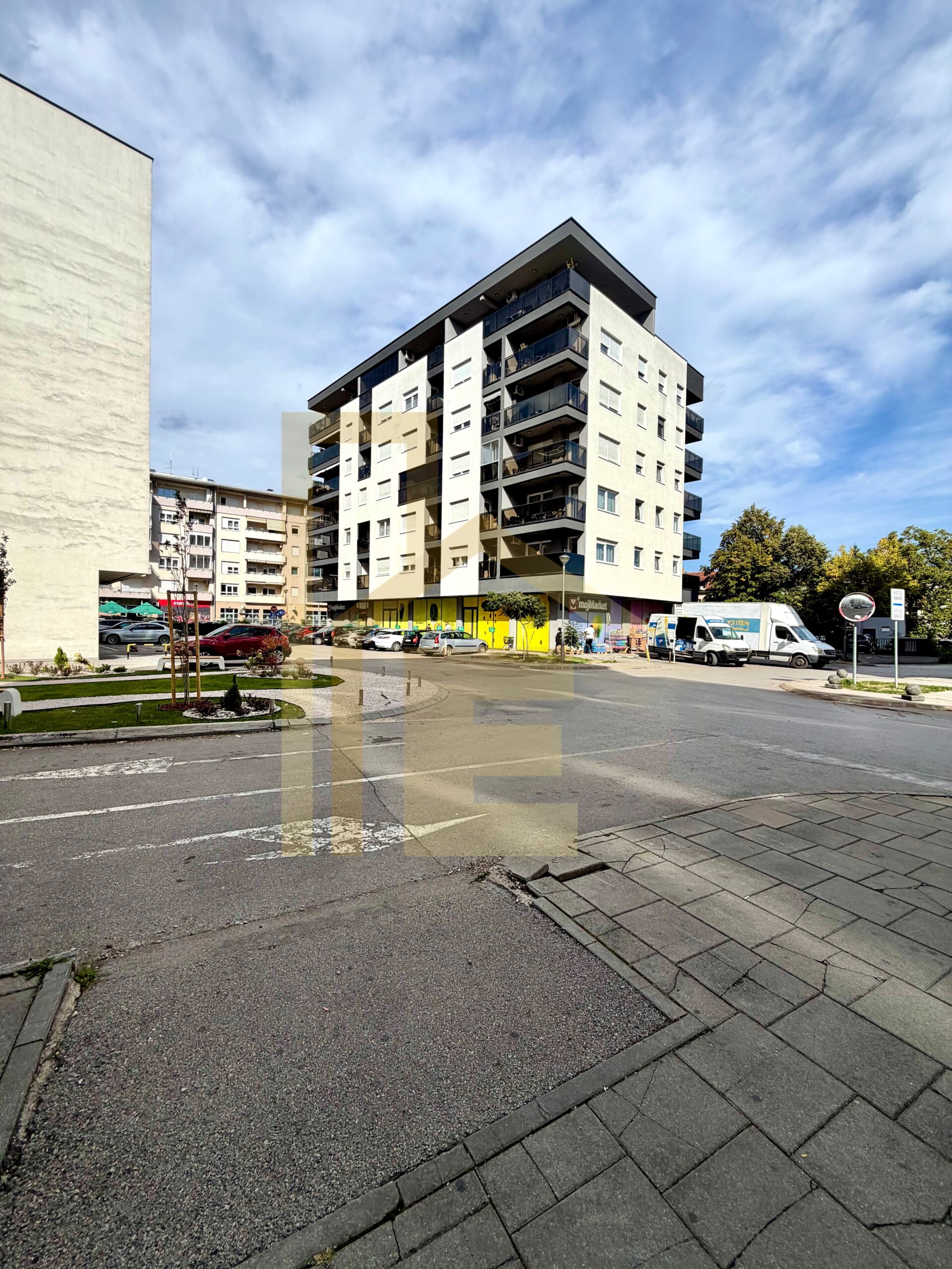 Iznajmljujemo garažno mjesto u Novoj Varoši slika 2