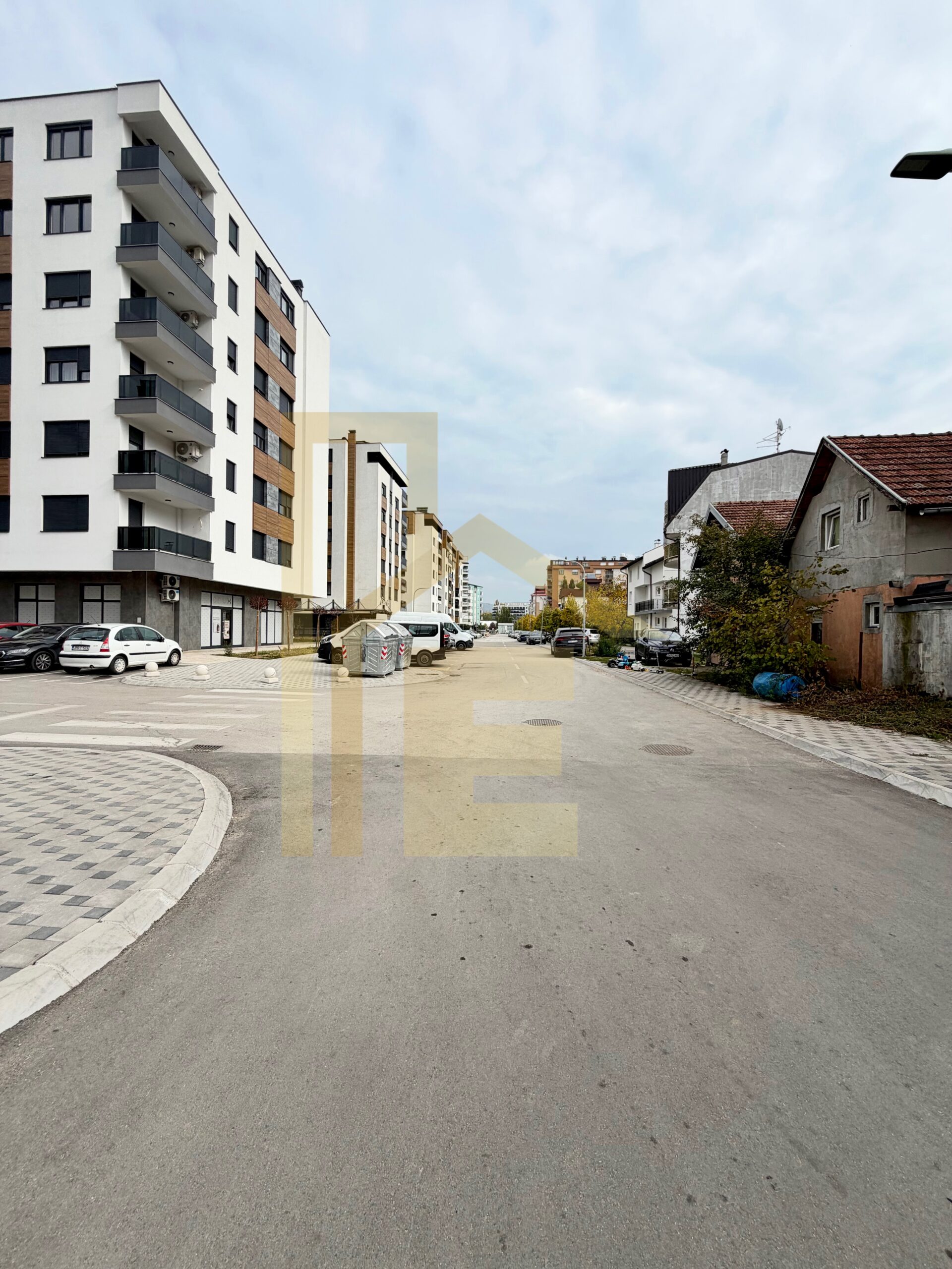 Iznajmljujemo poslovni prostor na atraktivnoj lokaciji slika 6